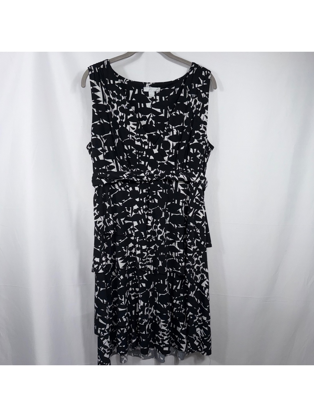 New York & Company Black White Tiered Dress L